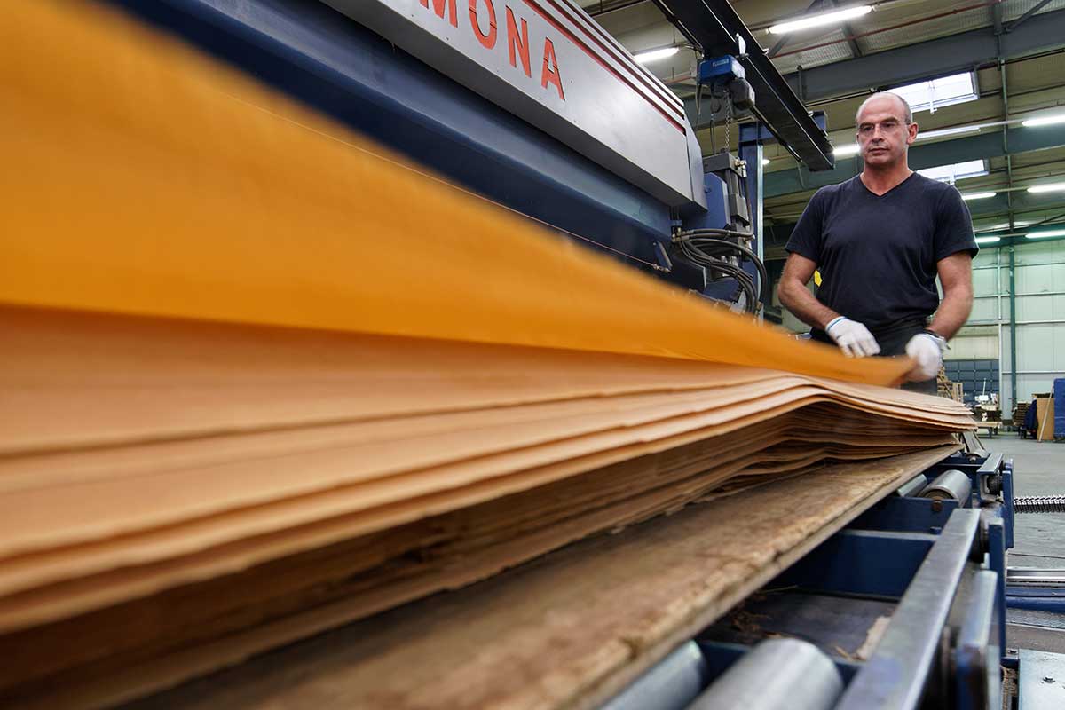 Entnahme der Furnierstreifen